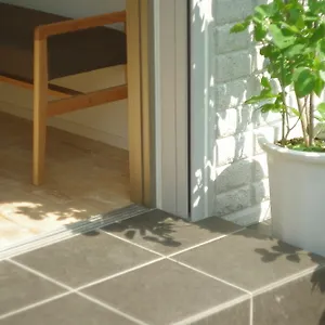Appartement Poly, Ōsaka